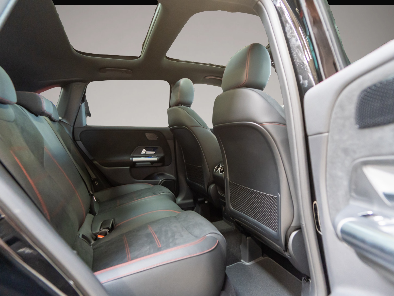 Bild 4 Mercedes-Benz B 220