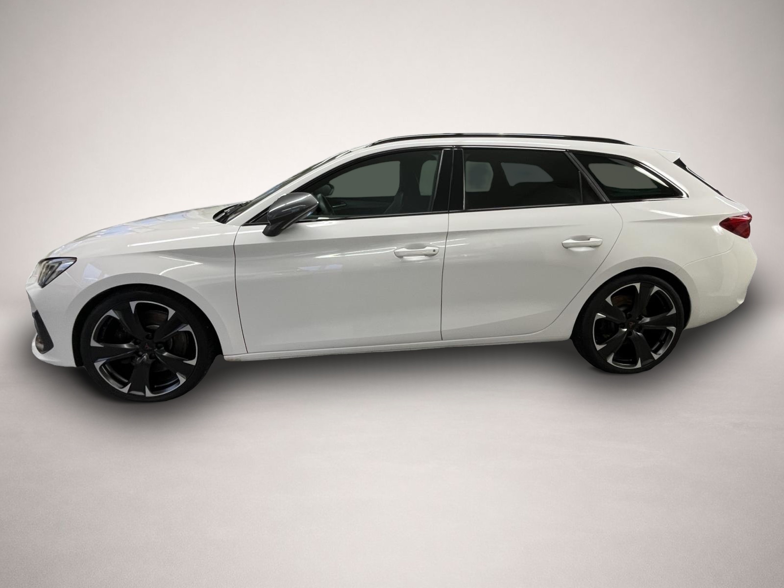 Fotografie des Cupra Leon SP 2.0 TSI DSG AB 244EUR VZ NAVI EL SITZE D