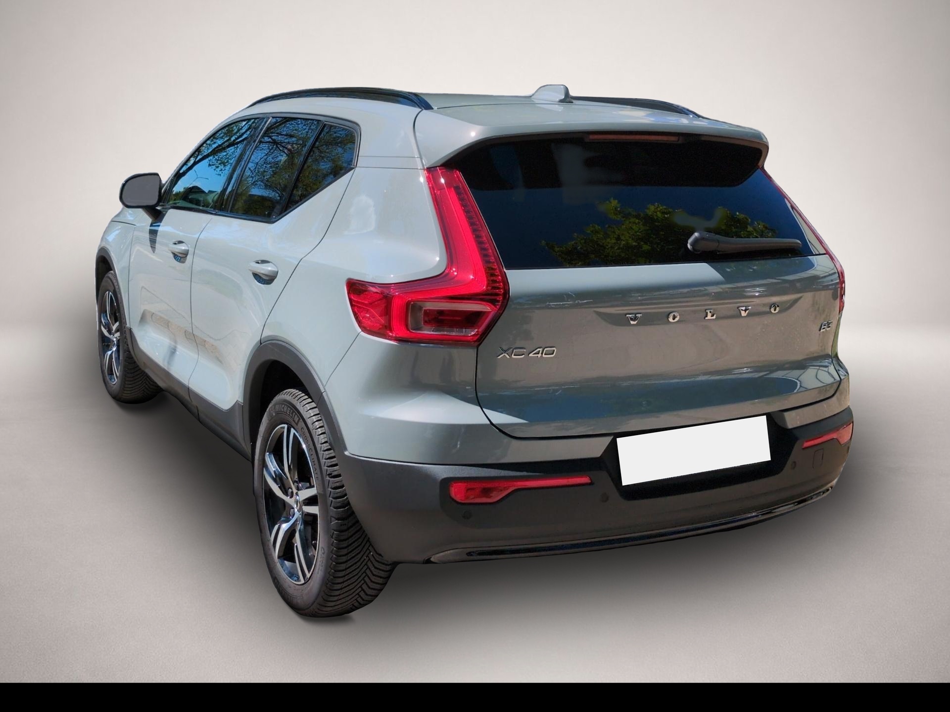 Bild 2 Volvo XC40 XC 40 Plus Dark 2WD