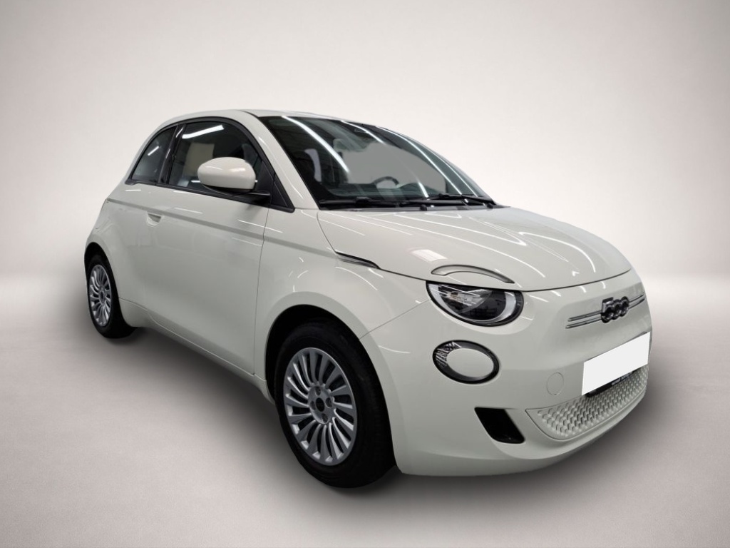 Bild 2 Fiat 500e 42kWh KEYLESS DAB APPLE CARPLAY