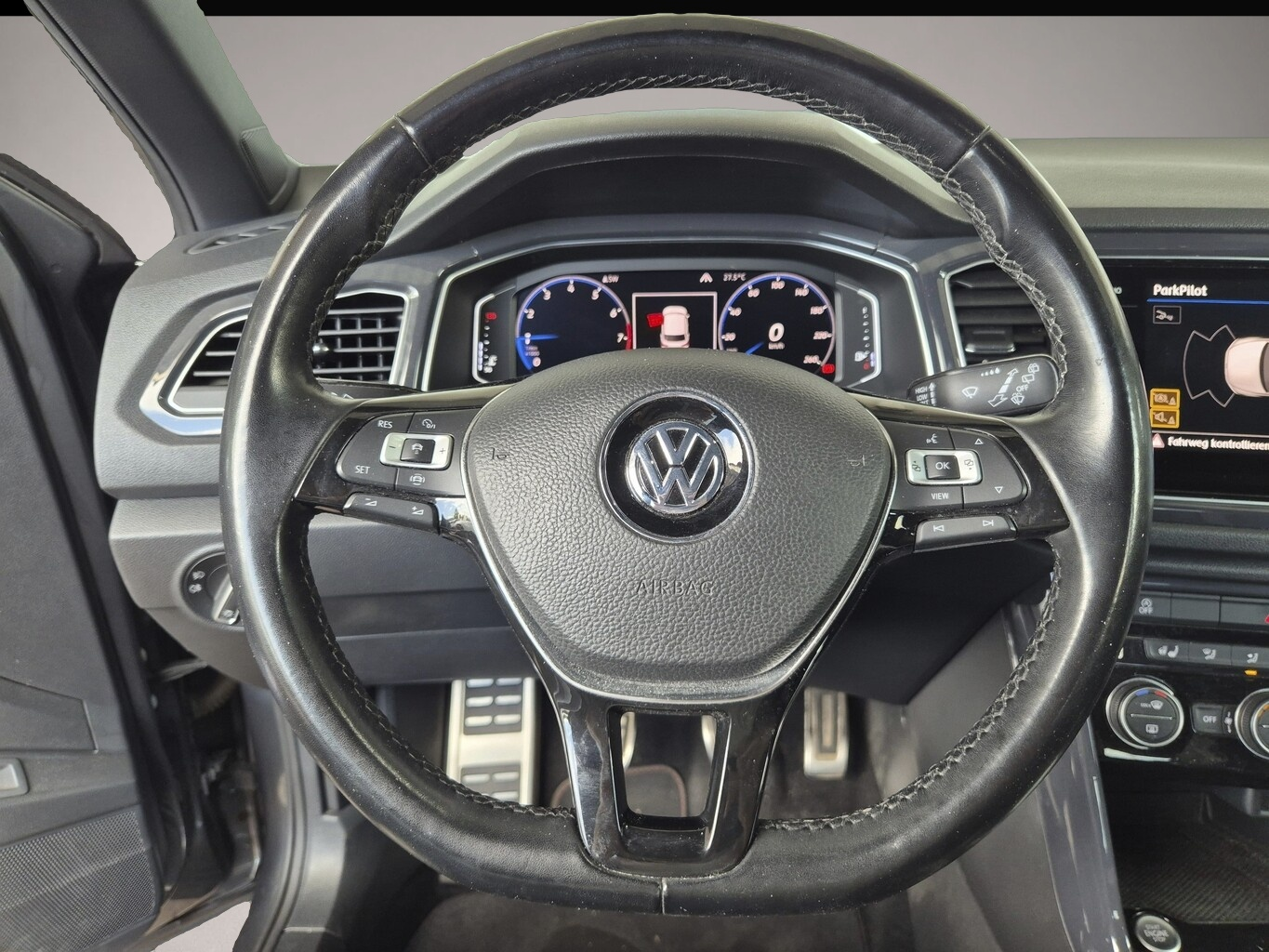Bild 7 Volkswagen T-Roc 1.5 TSI 150 Sport LED Nav ACC SHZ PDC BSS