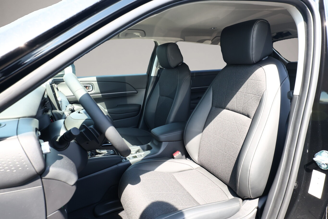 Bild 5 Honda HR-V e:HEV Advance LED Nav eHK ACC SHZ LHZ Keyl