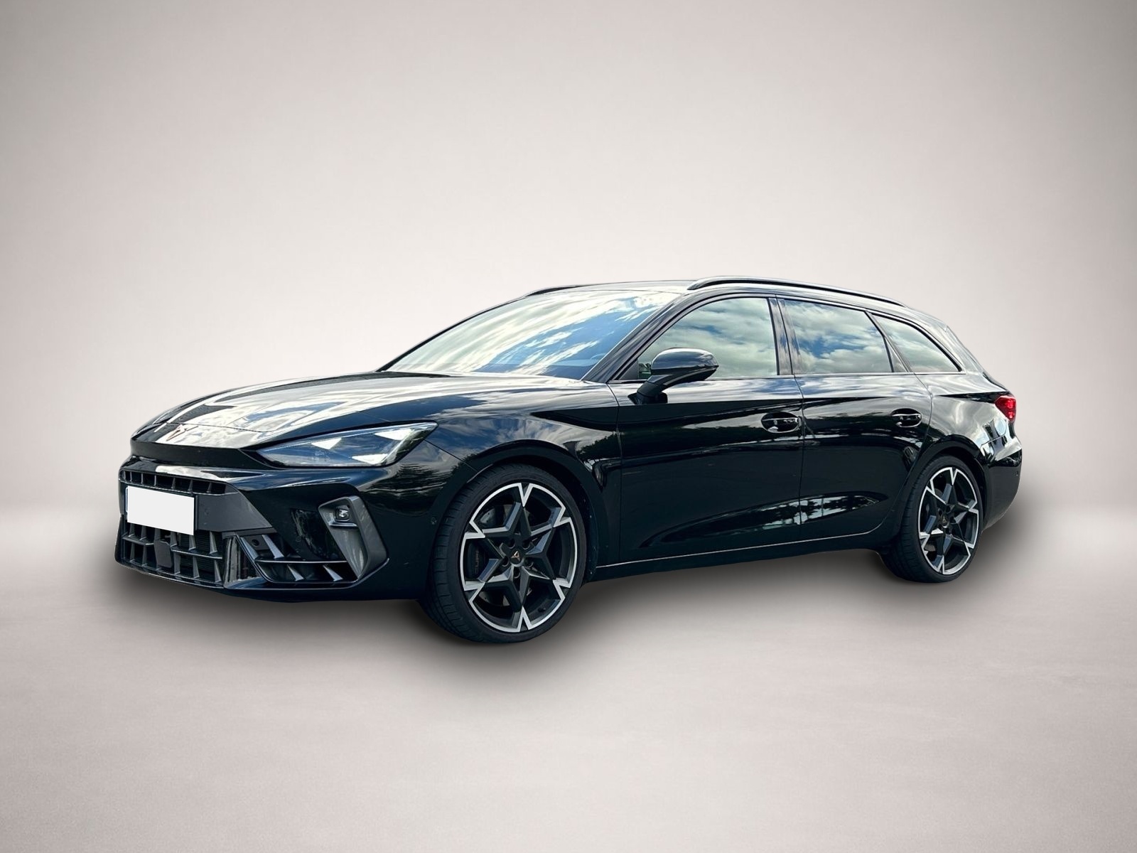 Fotografie Cupra Leon ST VZ 2.0 TSI DSG 4DRIVE Matrix LED Sennehe