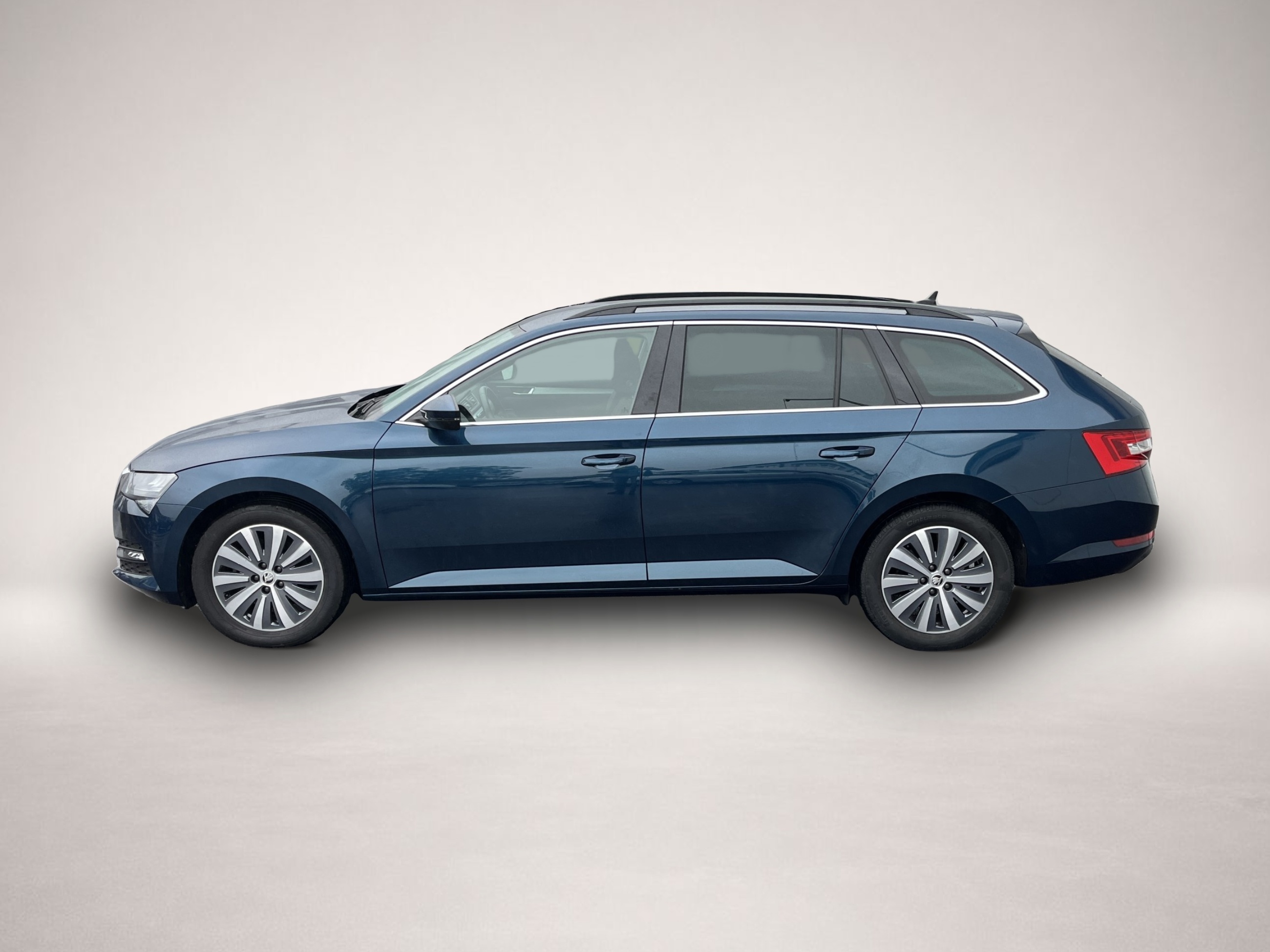 Bild 1 Skoda Superb Combi 2.0 TDI DSG Ambition Navi ACC LR-HZ