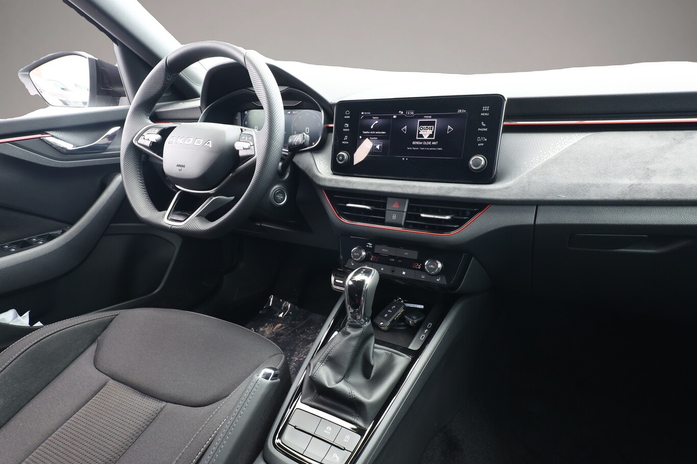 Bild 7 Skoda Scala DSG Dynamic Pano ACC SideA Kam Kessy SHZ