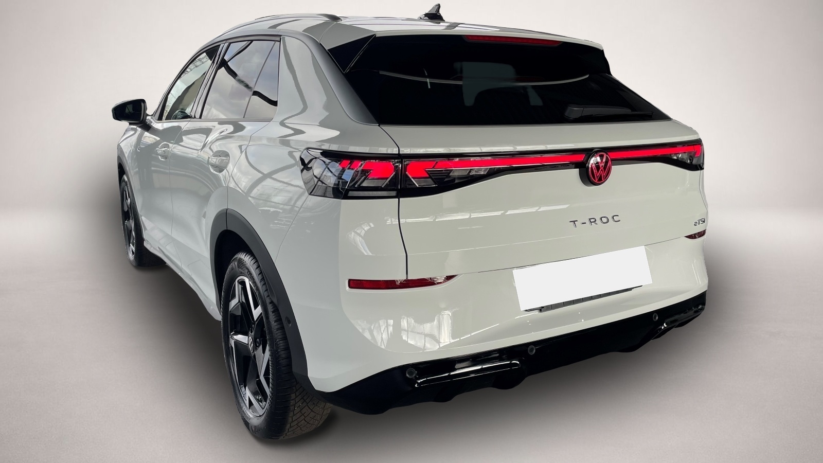 Bild 1 Volkswagen T-Roc 1.5 eTSI Neues Modell R-Line Navi Kamera A