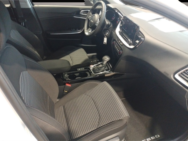 Bild 7 Kia cee'd / Ceed Cee'd_sw 1.5T-GDI DCT7 Vision Navi Digitales Coc