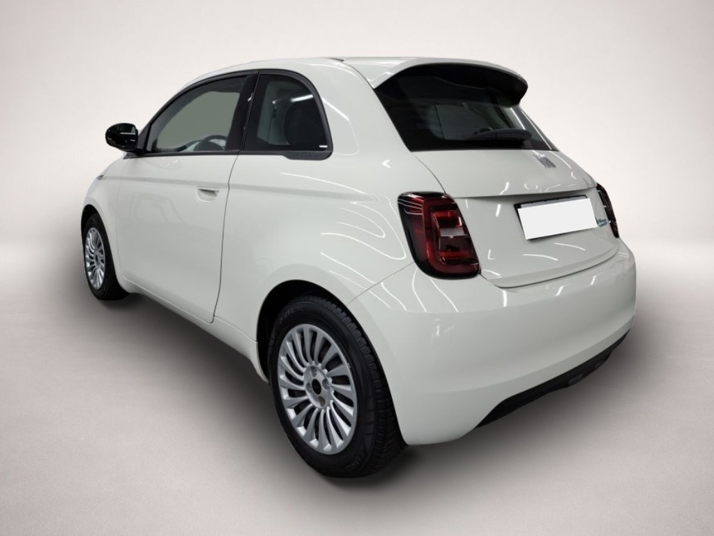 Bild 4 Fiat 500e 42kWh KEYLESS DAB APPLE CARPLAY