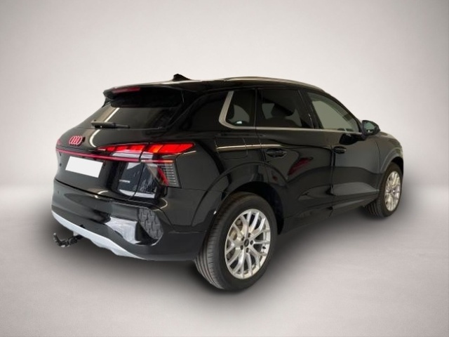 Bild 4 Audi Q3 NEU TFSI quattro Tech+AHK+LEDPlus+ACC+Kamera+Al.
