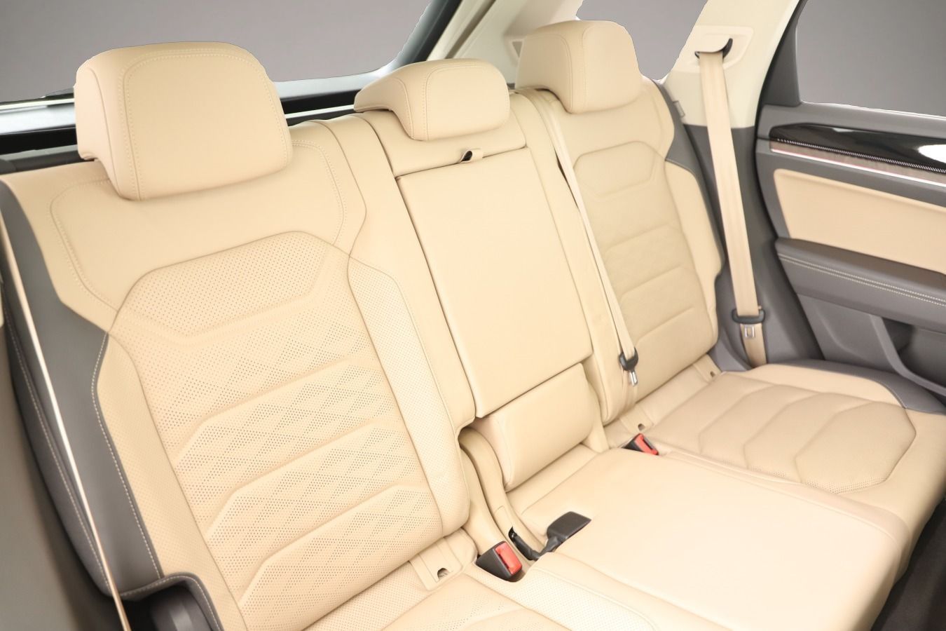 Bild 5 Volkswagen Touareg 3.0 TDI 4M DSG Elegance IQ.Light/ACC/360