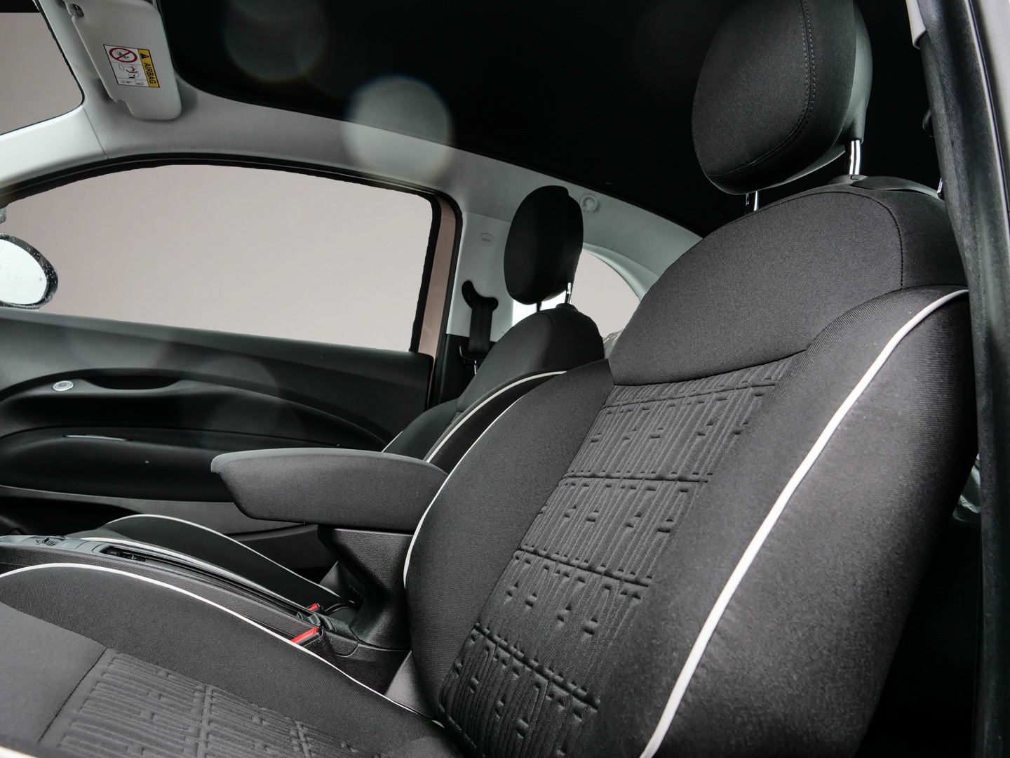 Bild 5 Fiat 500e Navi Memory Sitze Soundsystem JBL Apple Car