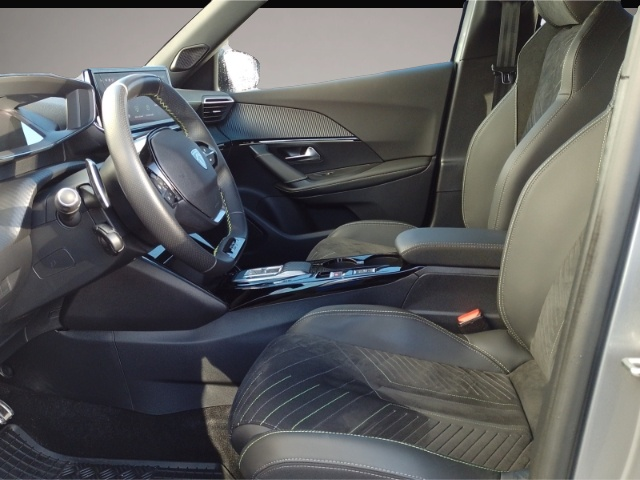 Fotografie 7 des Peugeot 2008 GT 130 AT Navi SHZ ALU LED PDC