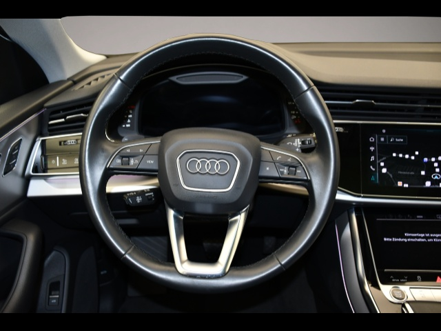 Bild 5 Audi quattro Q8 55 TFSI Tiptronic quattro AHK/Pano/Rückkam