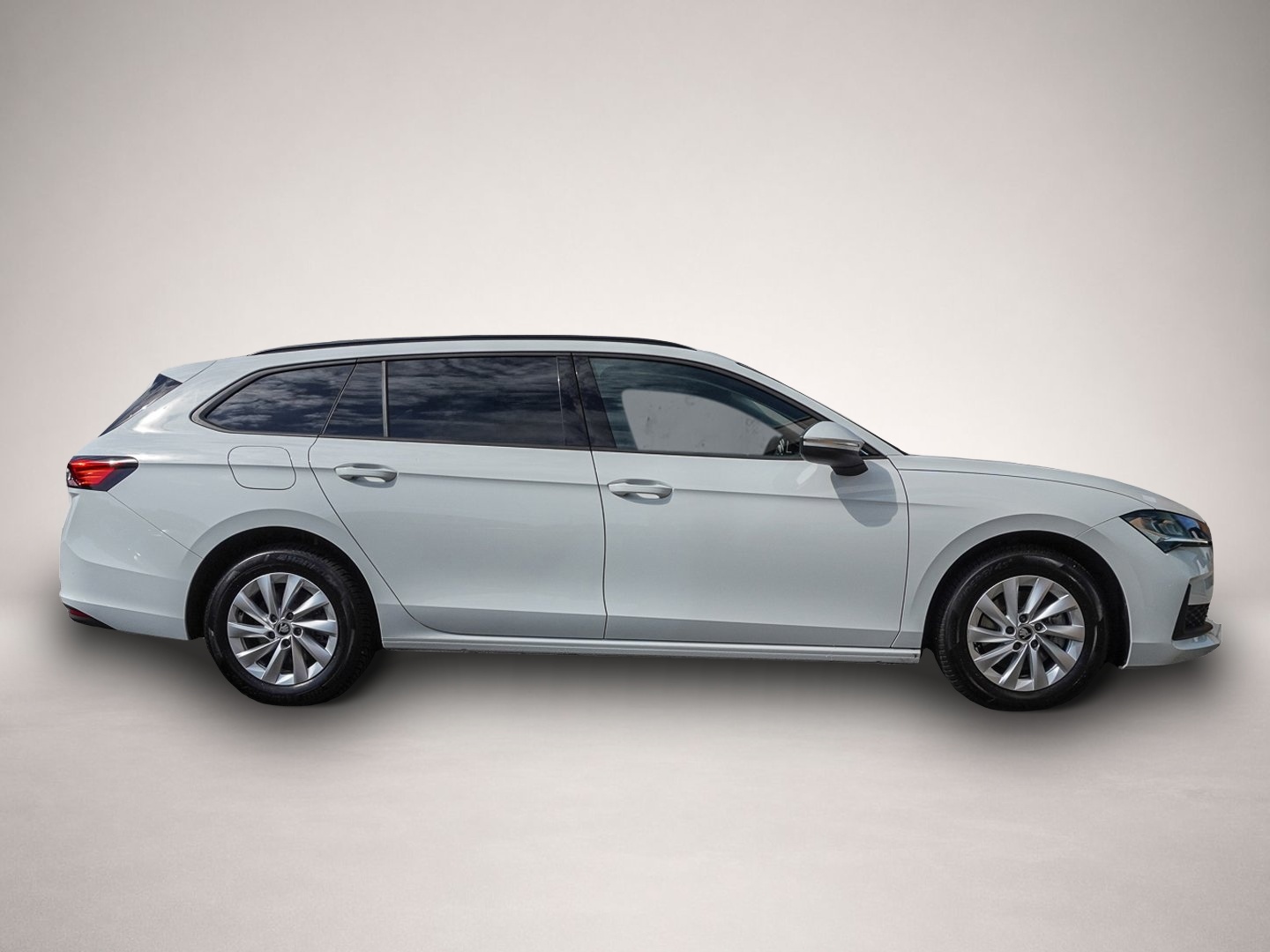 Bild 4 Skoda Superb Combi 2.0 TDI DSG Essence