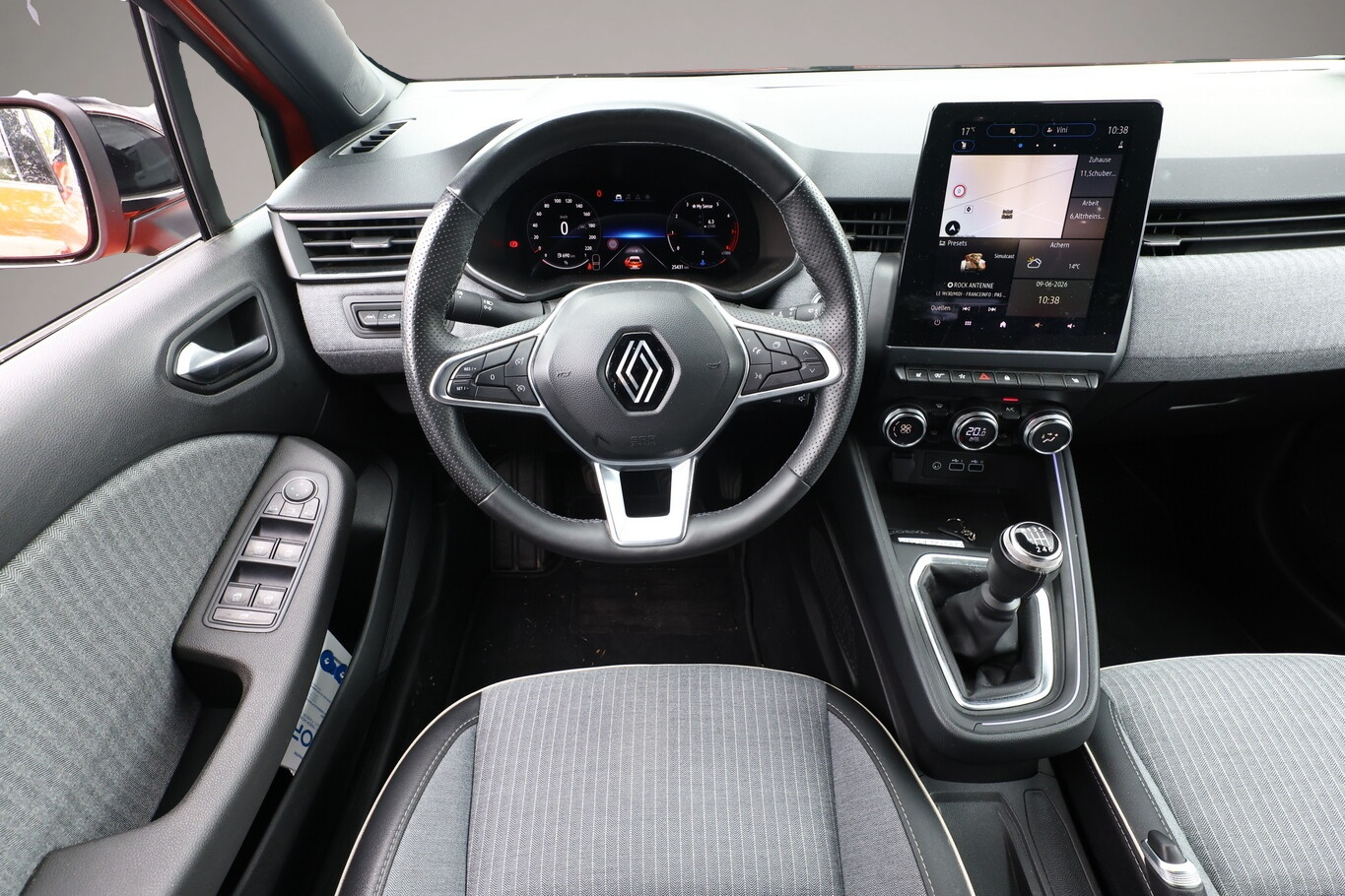 Bild 5 Renault Clio V 1.0 TCe 90 Techno LED Nav PDC SHZ LM17Z