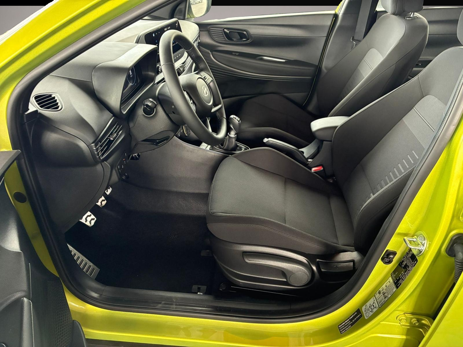 Bild 5 Hyundai Bayon Blackline 6MT / PDC m. Kamera / Sitz & Len