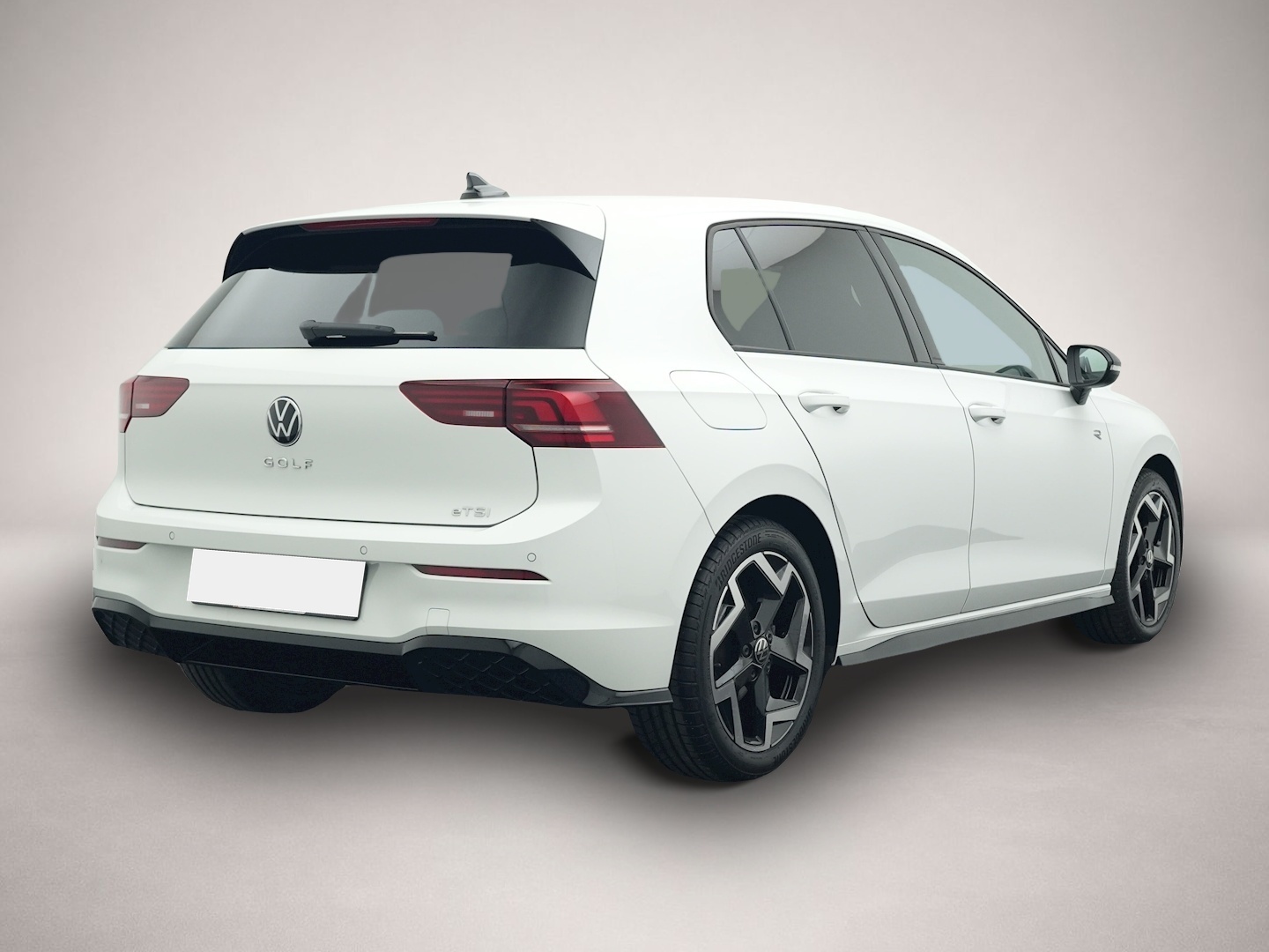 Fotografie 5 des Volkswagen Golf 8 1.5 eTSI DSG R-Line BLACK STYLE AHK LED+