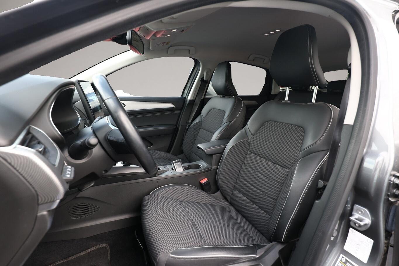 Bild 5 Renault Arkana 1.6 E-TECH 145 Intens LED Nav ParkAs ACC