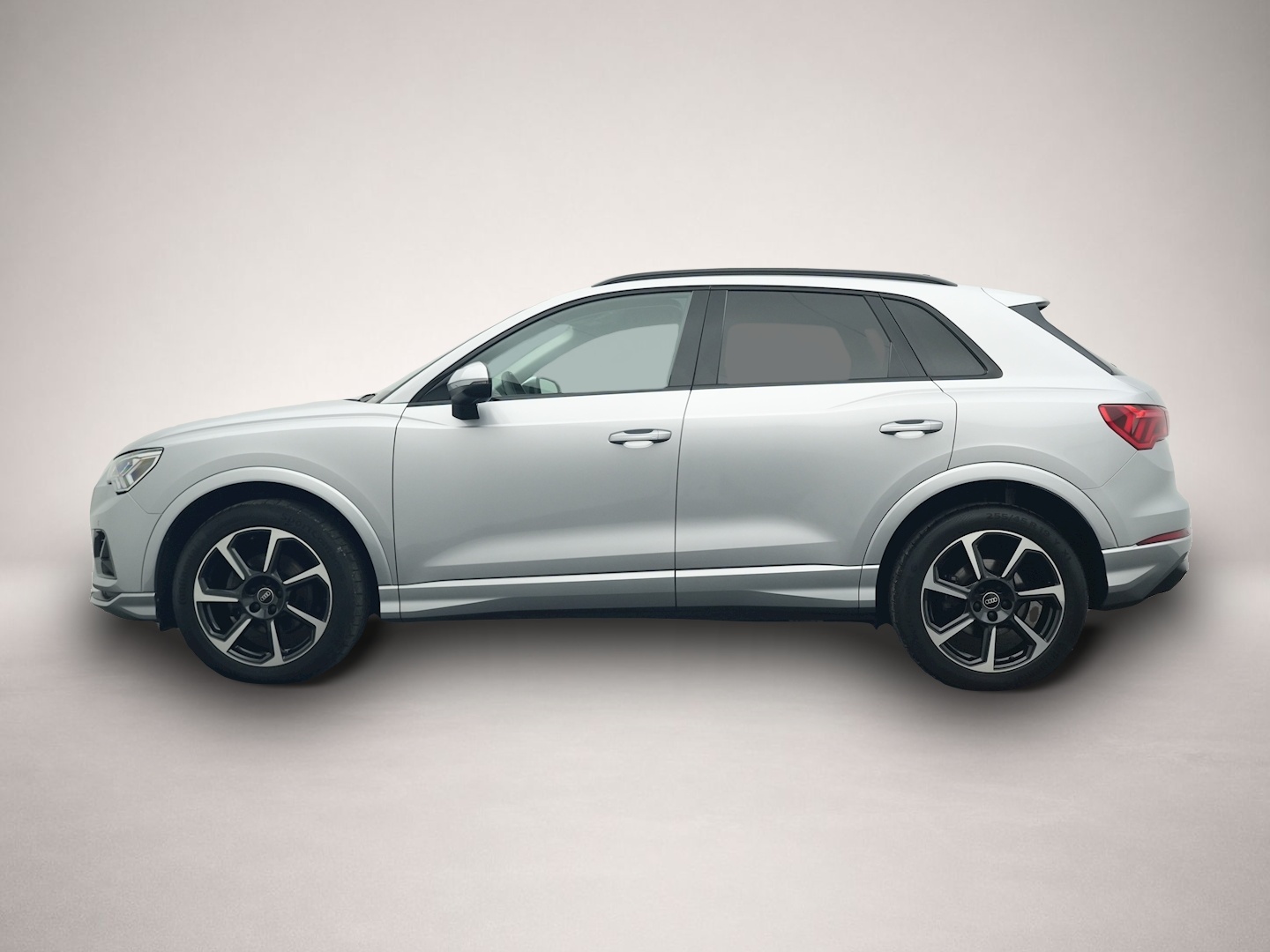 Fotografie 2 des Audi Q3 35 TFSI s tronic advanced 5-J-GAR NAVI AHK LE