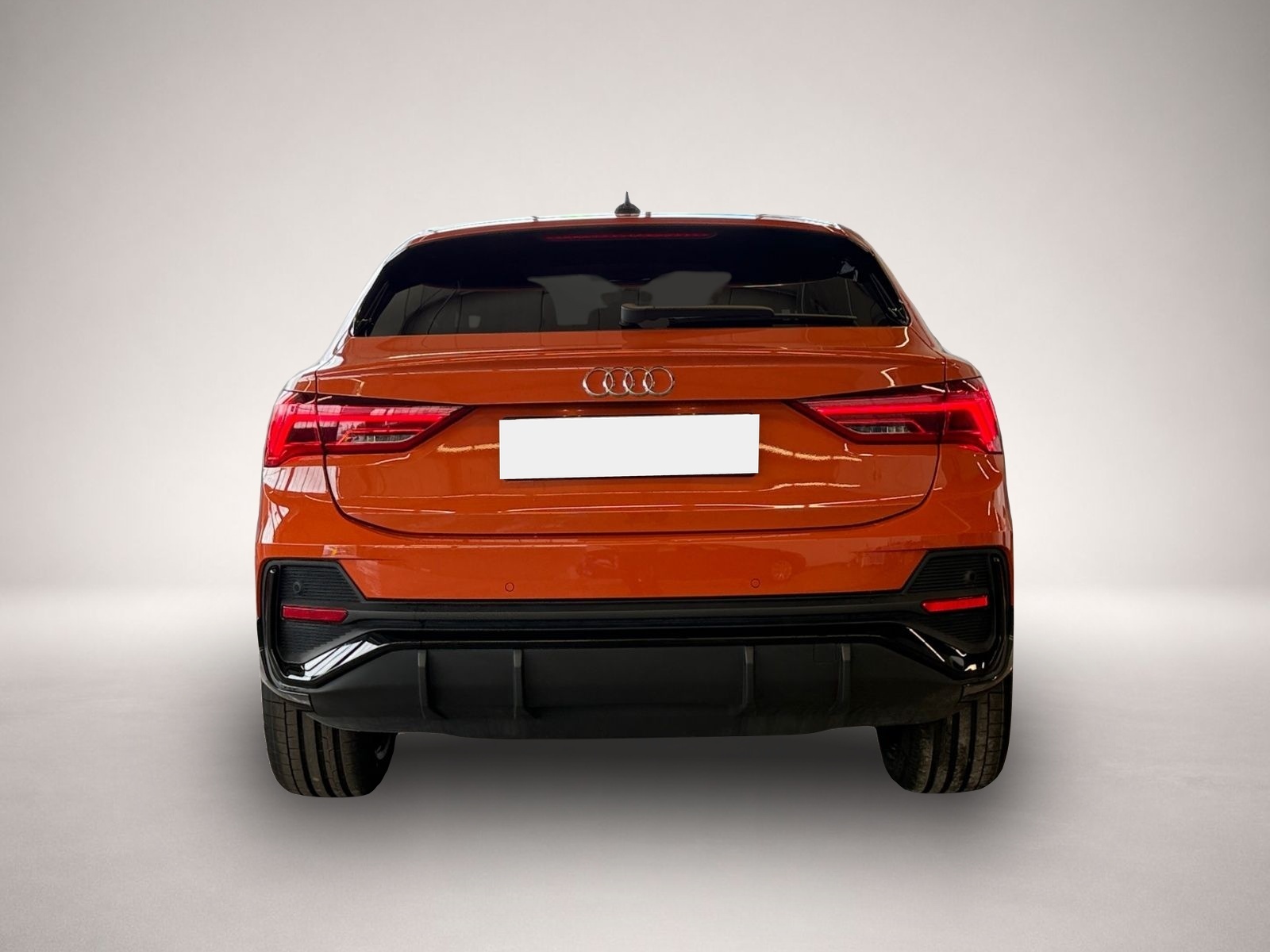 Bild 4 Audi Q3 Sportback 35 TFSI S-tronic S-Line *AHK*Schwar