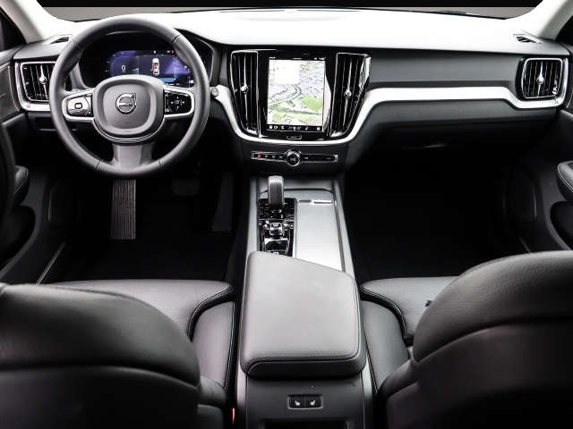 Bild 4 Volvo V60 Kombi Plus Dark B4 Benzin EU6e Digitales Coc