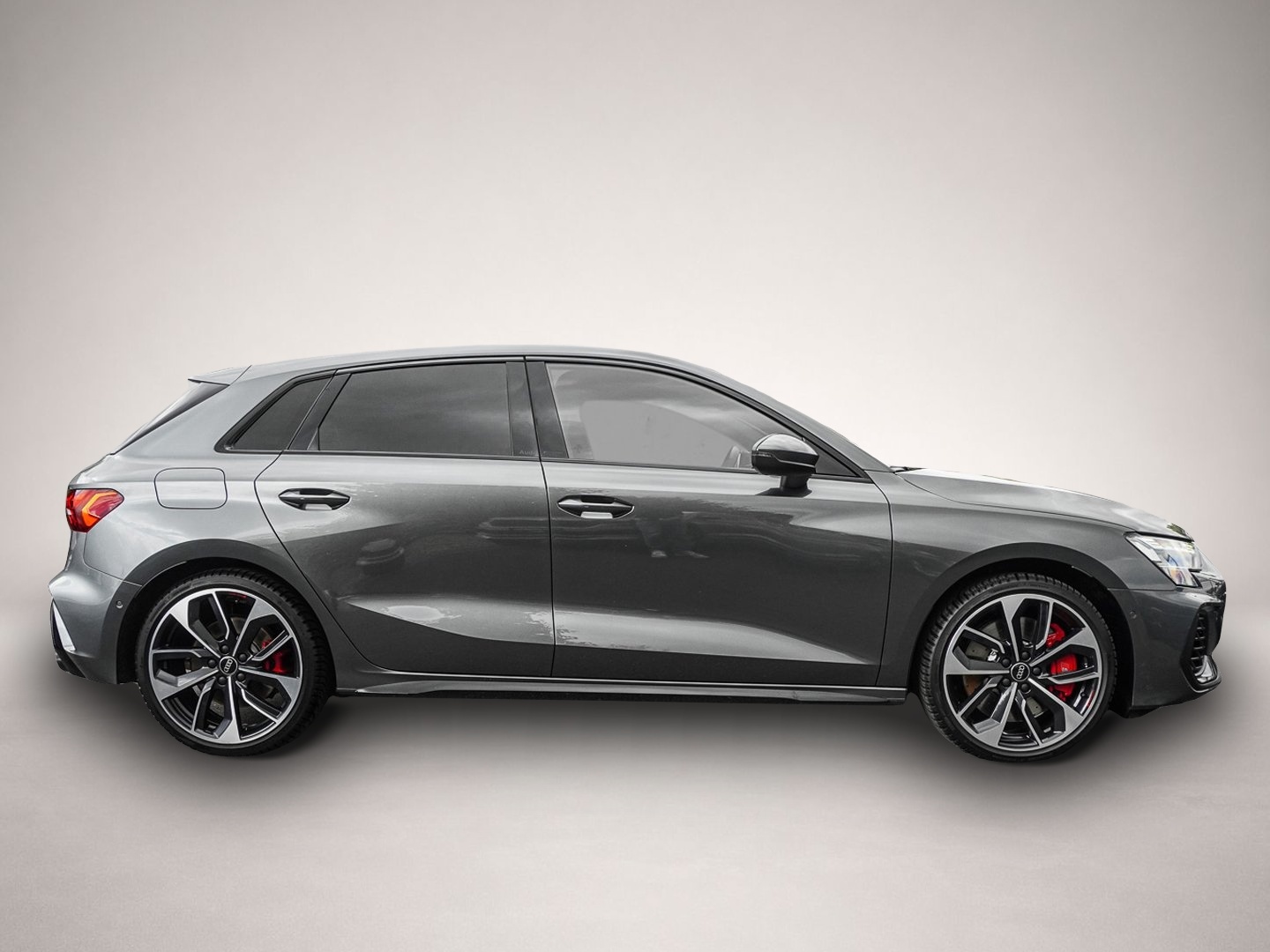 Fotografie 4 des Audi quattro S3 Sportback 2.0 TFSI quattro S tronic Virtuell