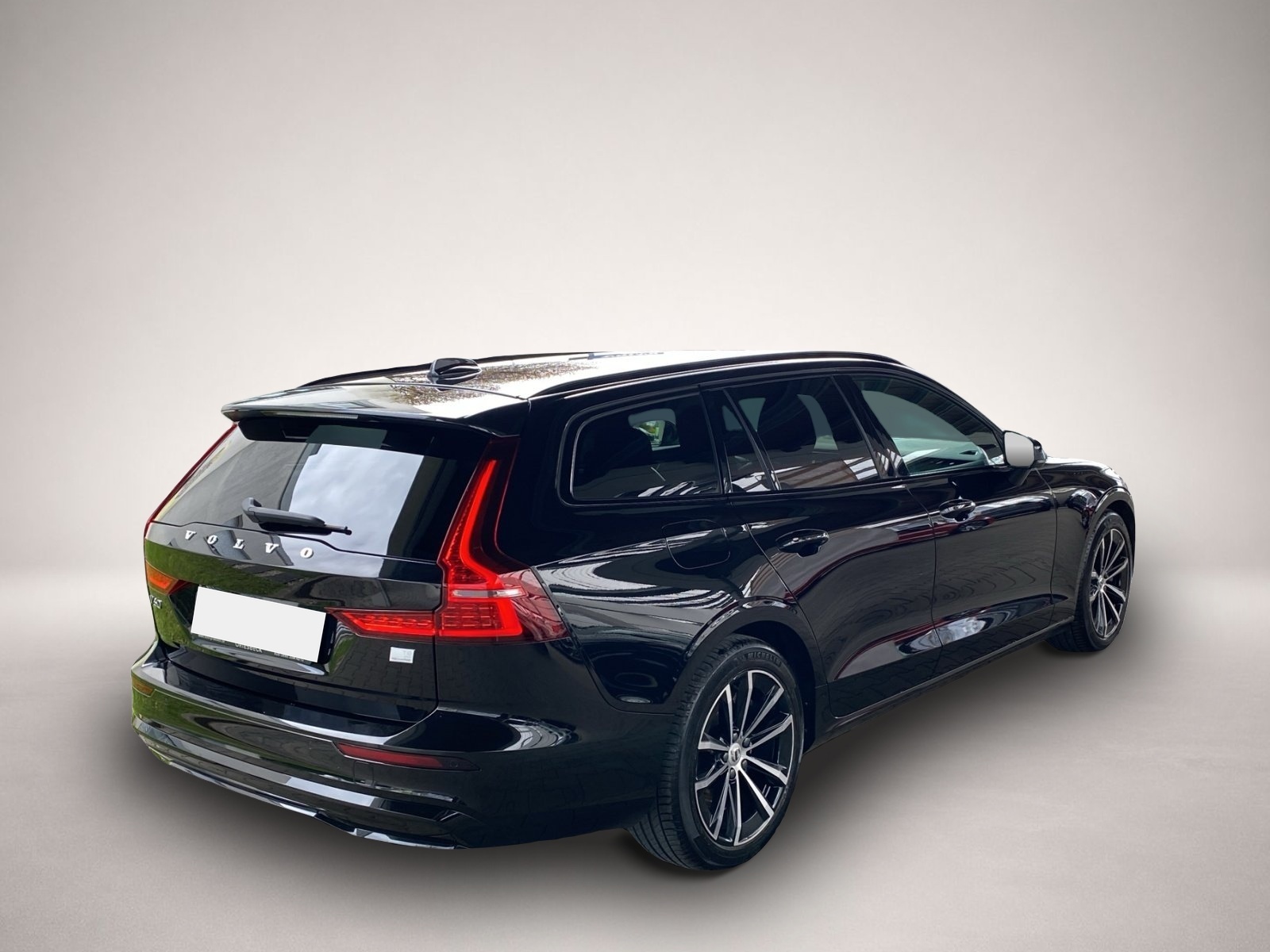 Bild 5 Volvo V60 T8 PHEV Plus Dark Recharge AWD*AHK*LED*4xSHZ