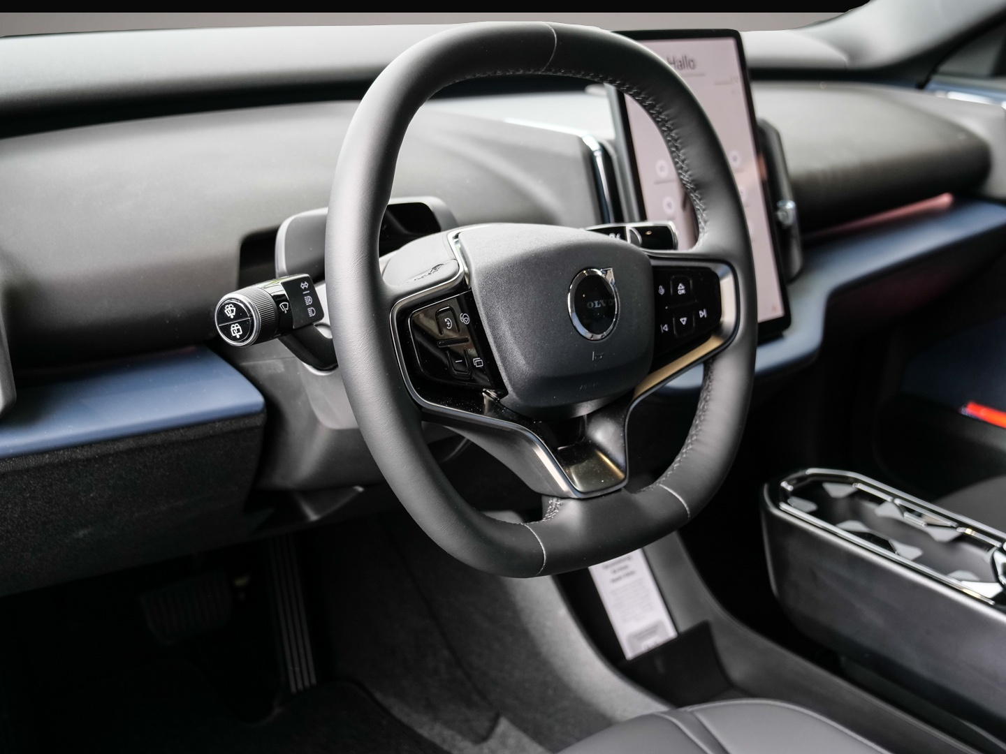 Bild 3 Volvo EX30 Black Edition Single Motor Plus Winter-Pake