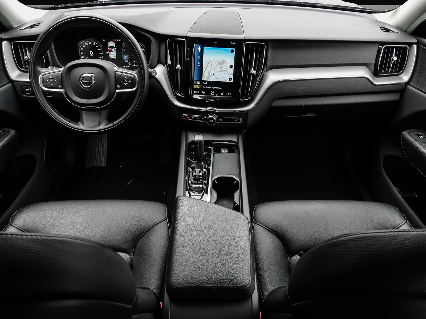 Bild 5 Volvo XC60 Momentum Pro 2WD B4 Benzin EU6d Navi Leder