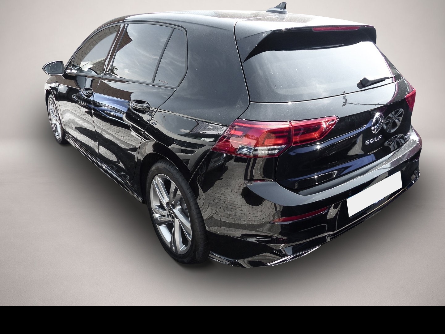 Bild 4 Volkswagen Golf 1.5 TSI DSG R-Line NAVI ACC SPORTFAHRWERK
