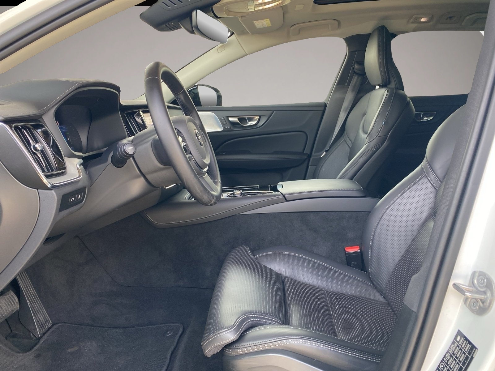 Bild 7 Volvo V60 Kombi T8 Ultra Dark Recharge LED*DAB*Navi*