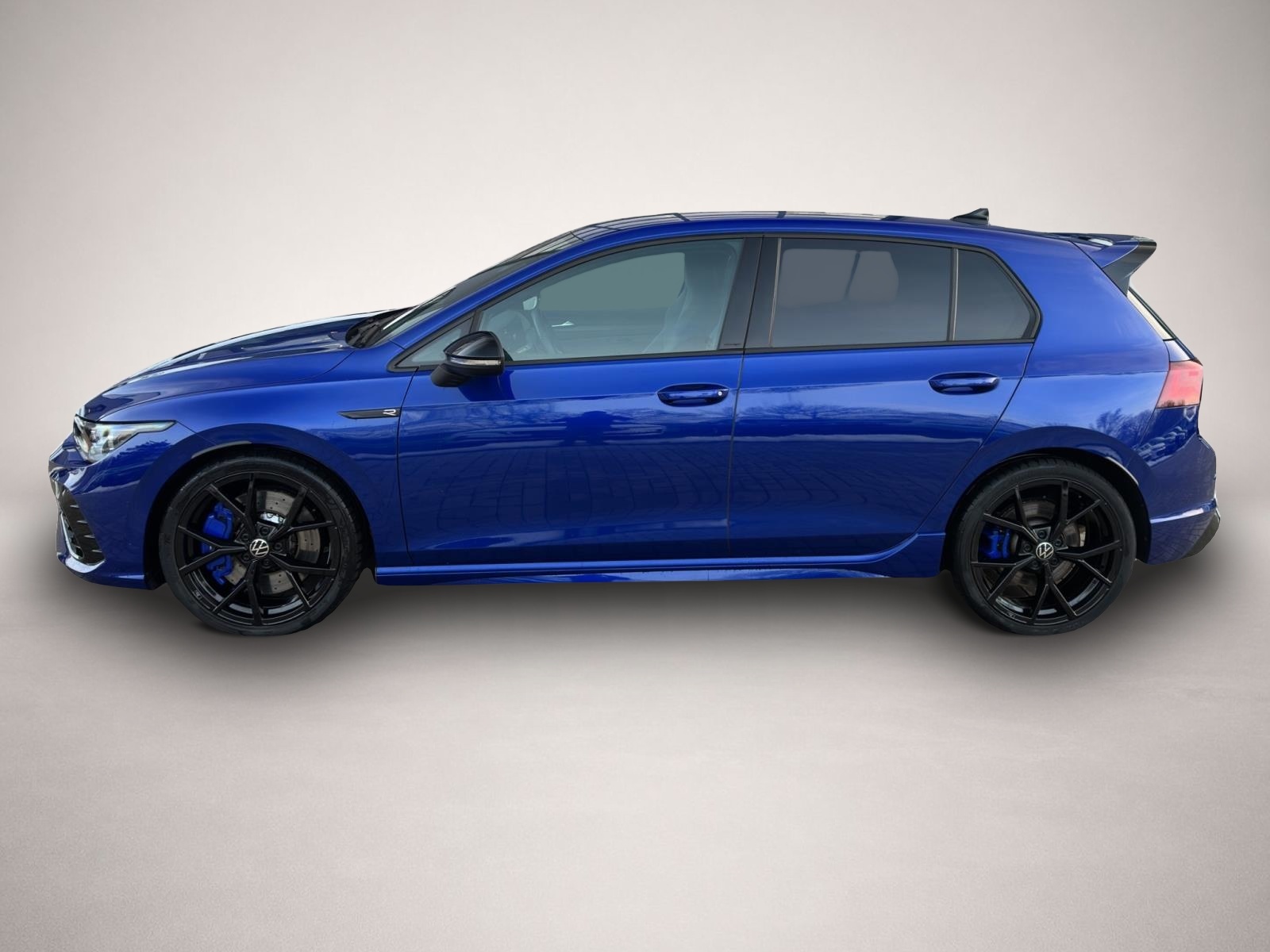 Fotografie des Volkswagen Golf R 8 2.0 TSI DSG 4Mo. Performance IQ-LED KAM