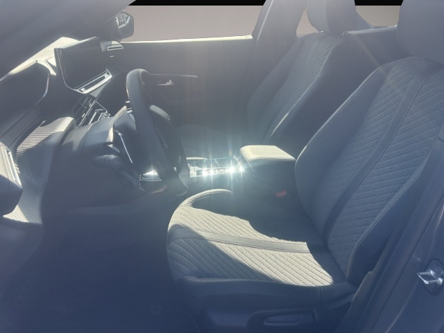 Bild 7 Peugeot 2008 Allure PT 130 +CARPLAY+LED+PDC V/H+DAB+