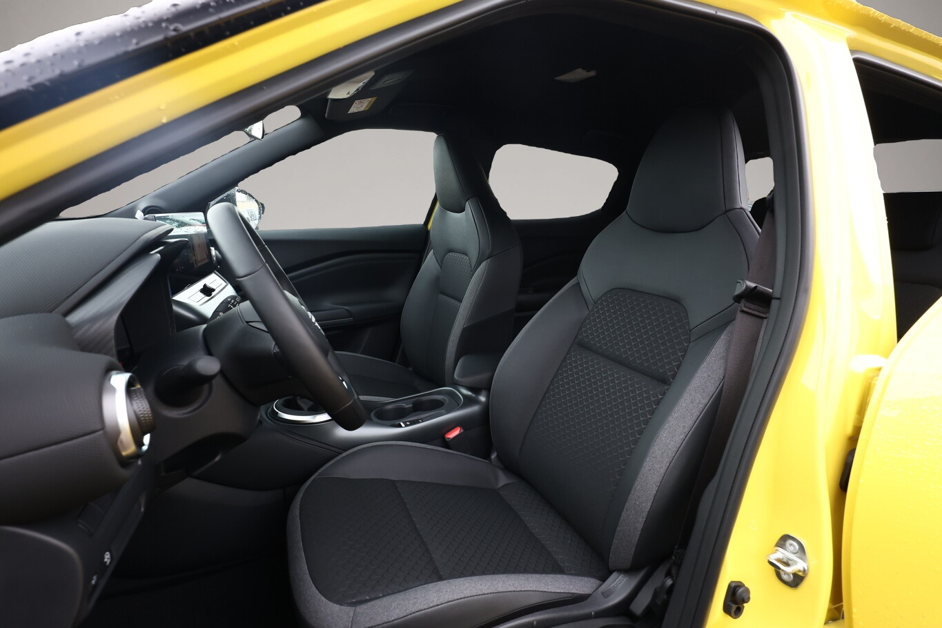 Bild 6 Nissan Juke N-Connecta MT SHZ Nav DigC Keyl PrivG LHZ
