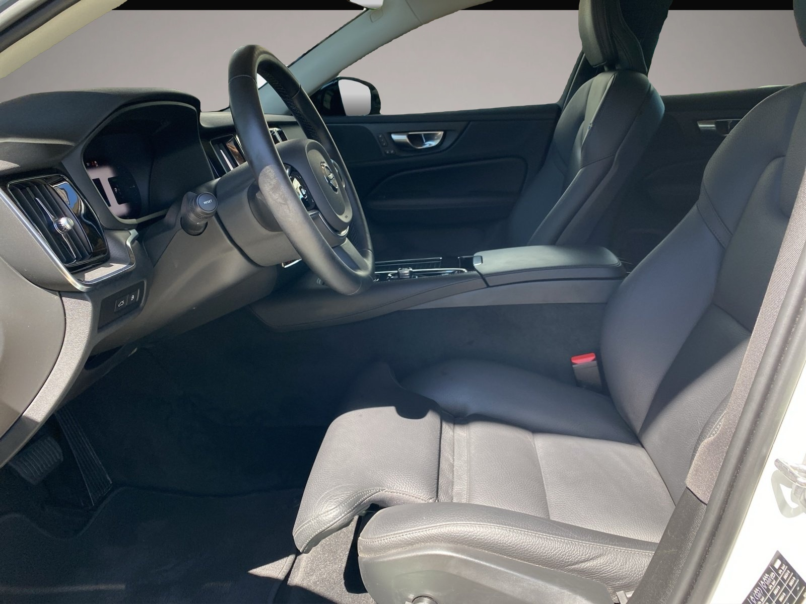 Bild 7 Volvo V60 Kombi T8 Plus Dark Recharge WiPa*LED*DAB*Nav