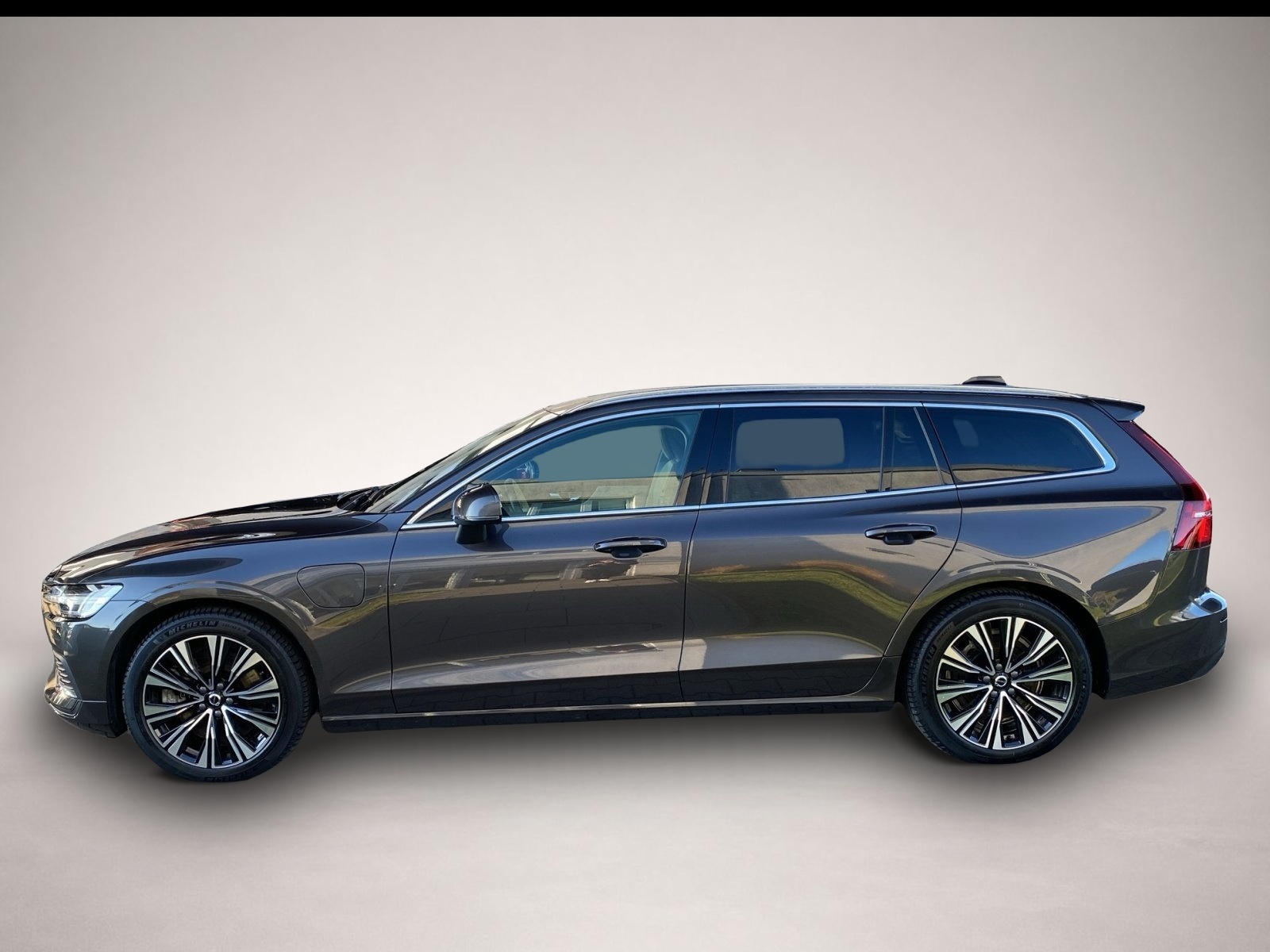 Fotografie 2 des Volvo V60 T8 Plus Bright *Standhzg*Sitzhzg*DAB+*Winter