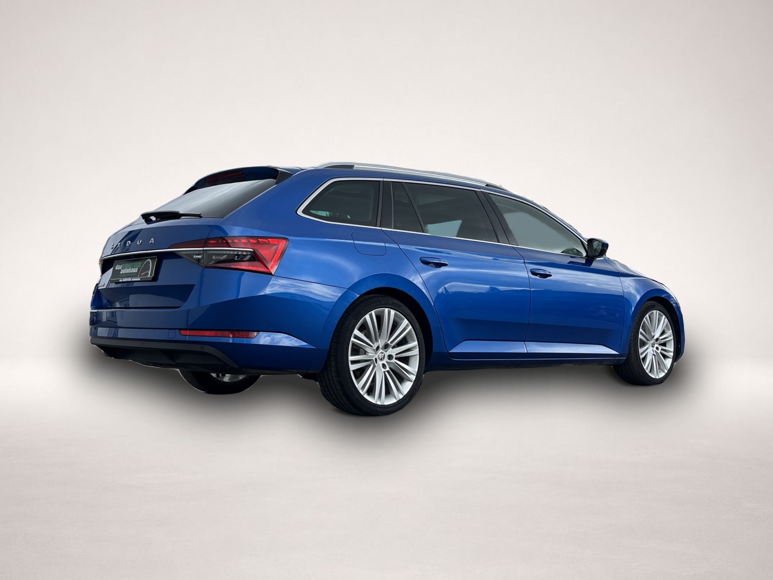 Fotografie 6 des Skoda Superb Combi 2.0 TDI DSG Style 19Zoll PANO 4xSHZ