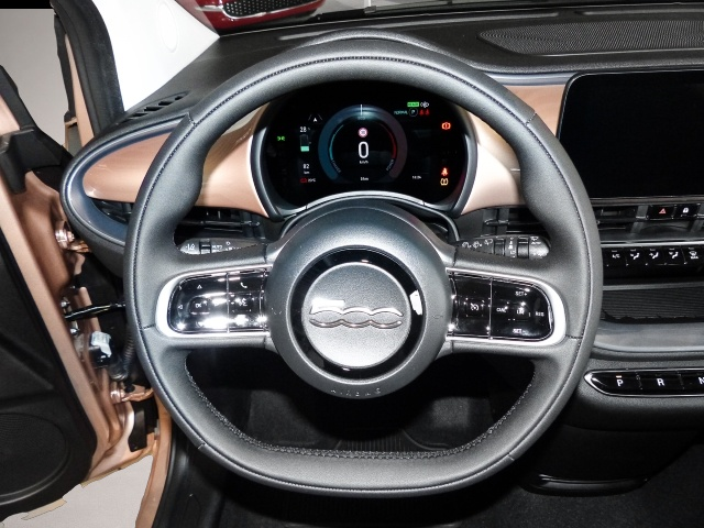 Bild 5 Fiat 500e Icon 42 kWh // Style-Paket // Komfort-Paket