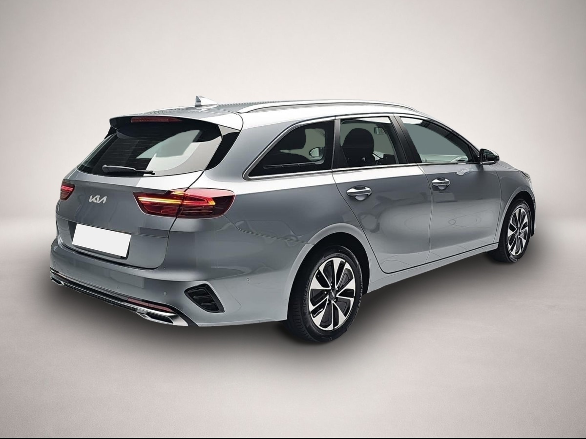 Bild 2 Kia cee'd / CEED SW 1.6 GDI PLUG-IN-HYBRID SPIRIT SITZKOMFOR