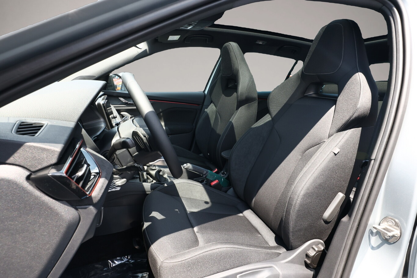 Bild 5 Skoda Scala DSG Dynamic Pano ACC SideA Kam Kessy SHZ