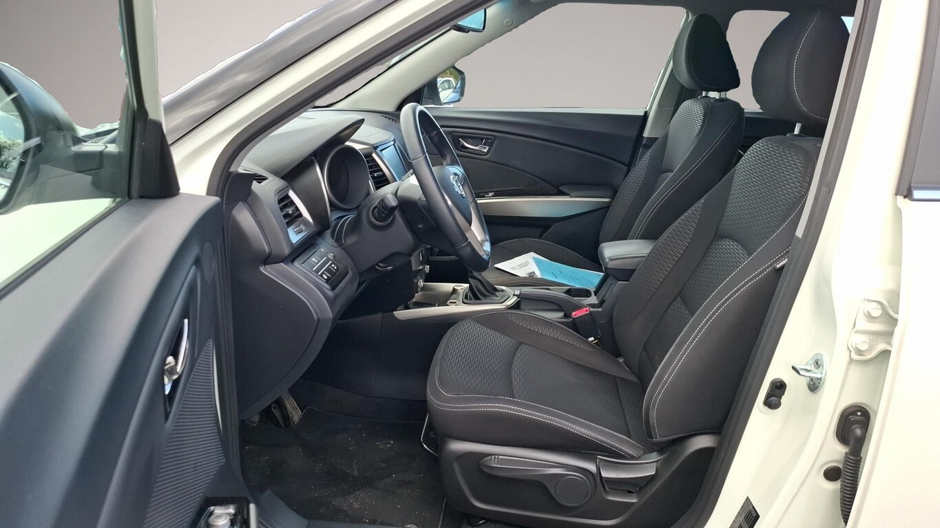 Bild 7 Ssangyong Tivoli 1.6 e-XGi 128 Black & White Nav PDC Temp
