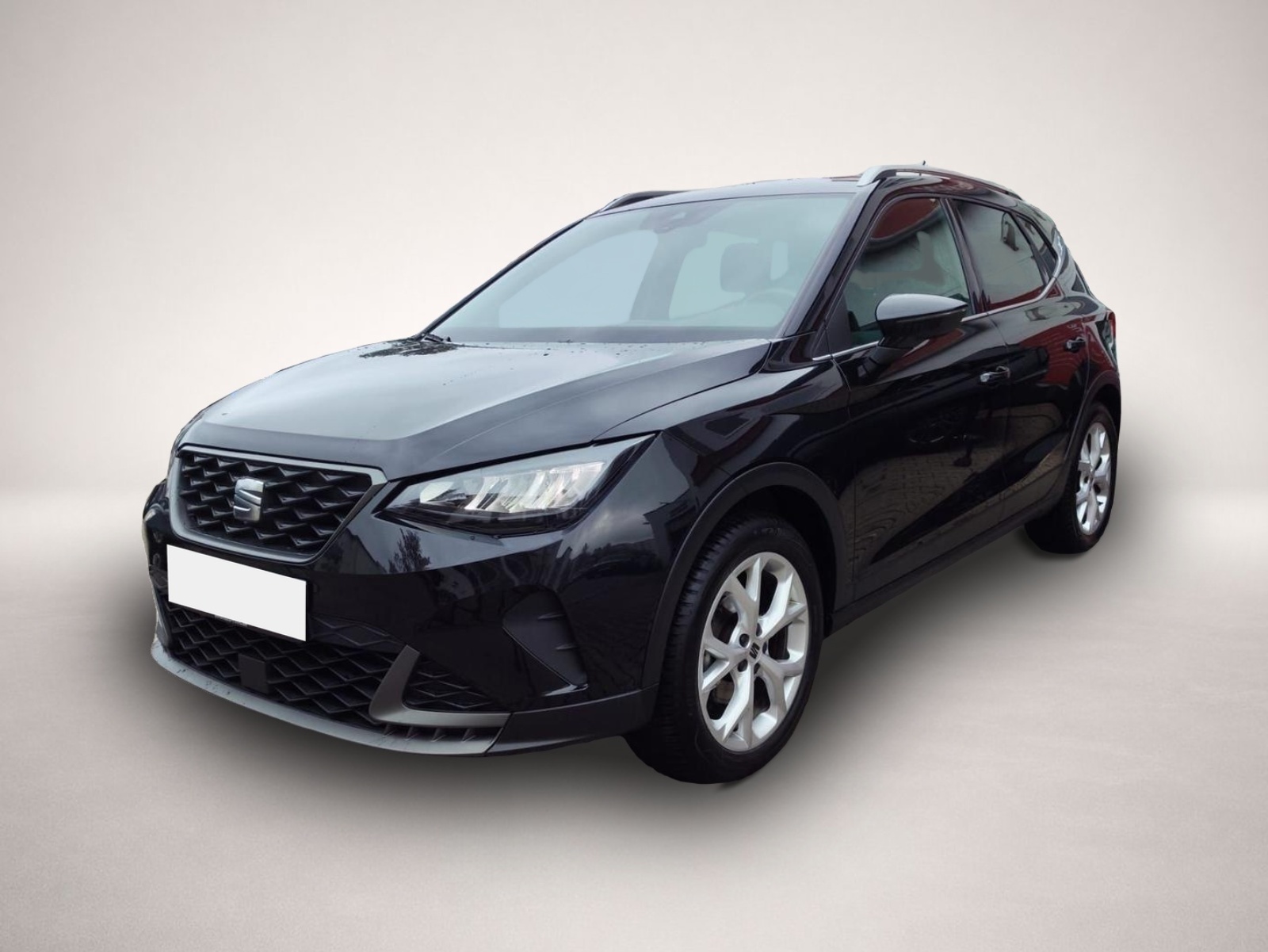 Fotografie des Seat Arona 1.0 TSI FR Navi LED SHZ PDC DAB