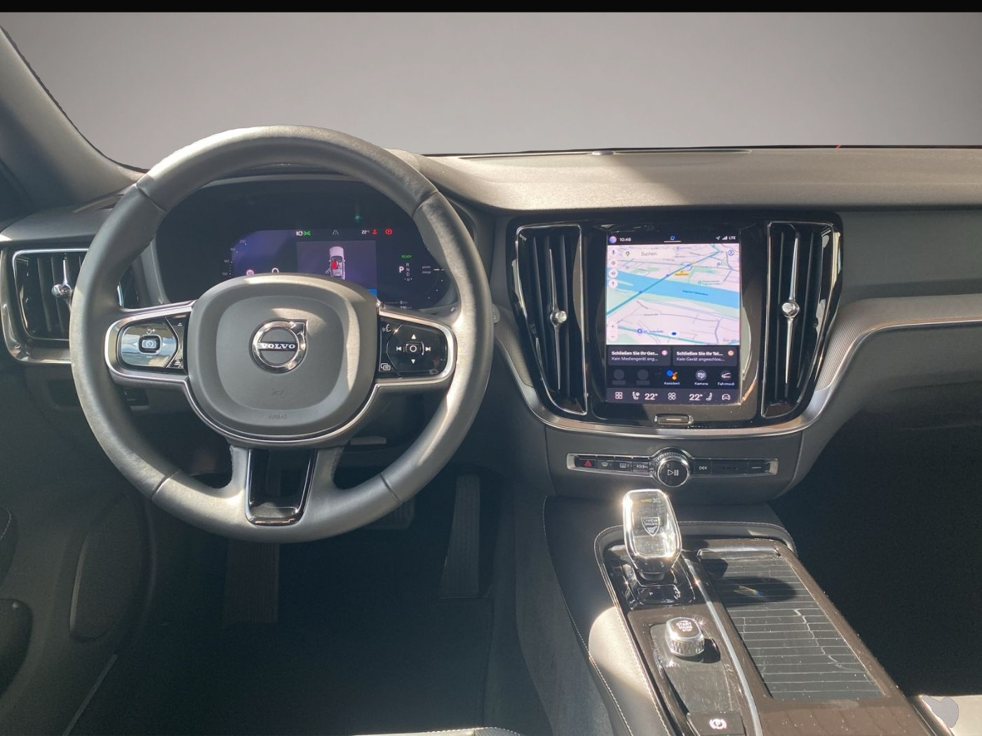 Bild 8 Volvo V60 Kombi T8 Plus Dark Recharge WiPa*LED*Navi*DA