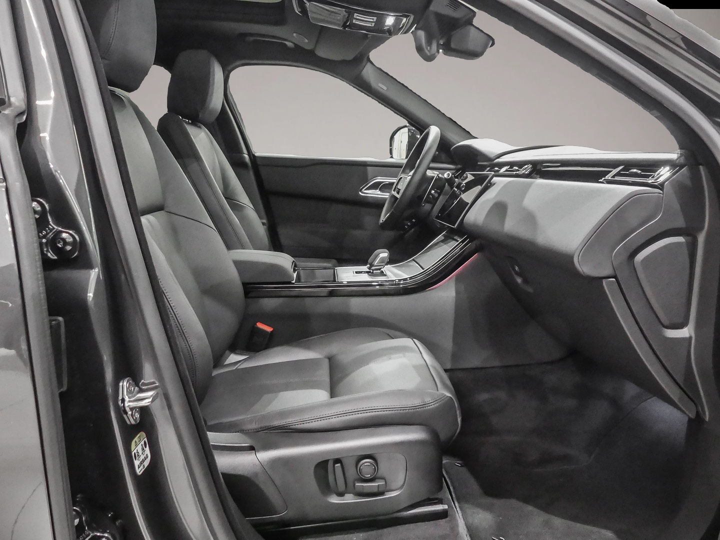 Bild 3 Land Rover Range Rover Velar P400e Hybrid Dynamic SE AD Led