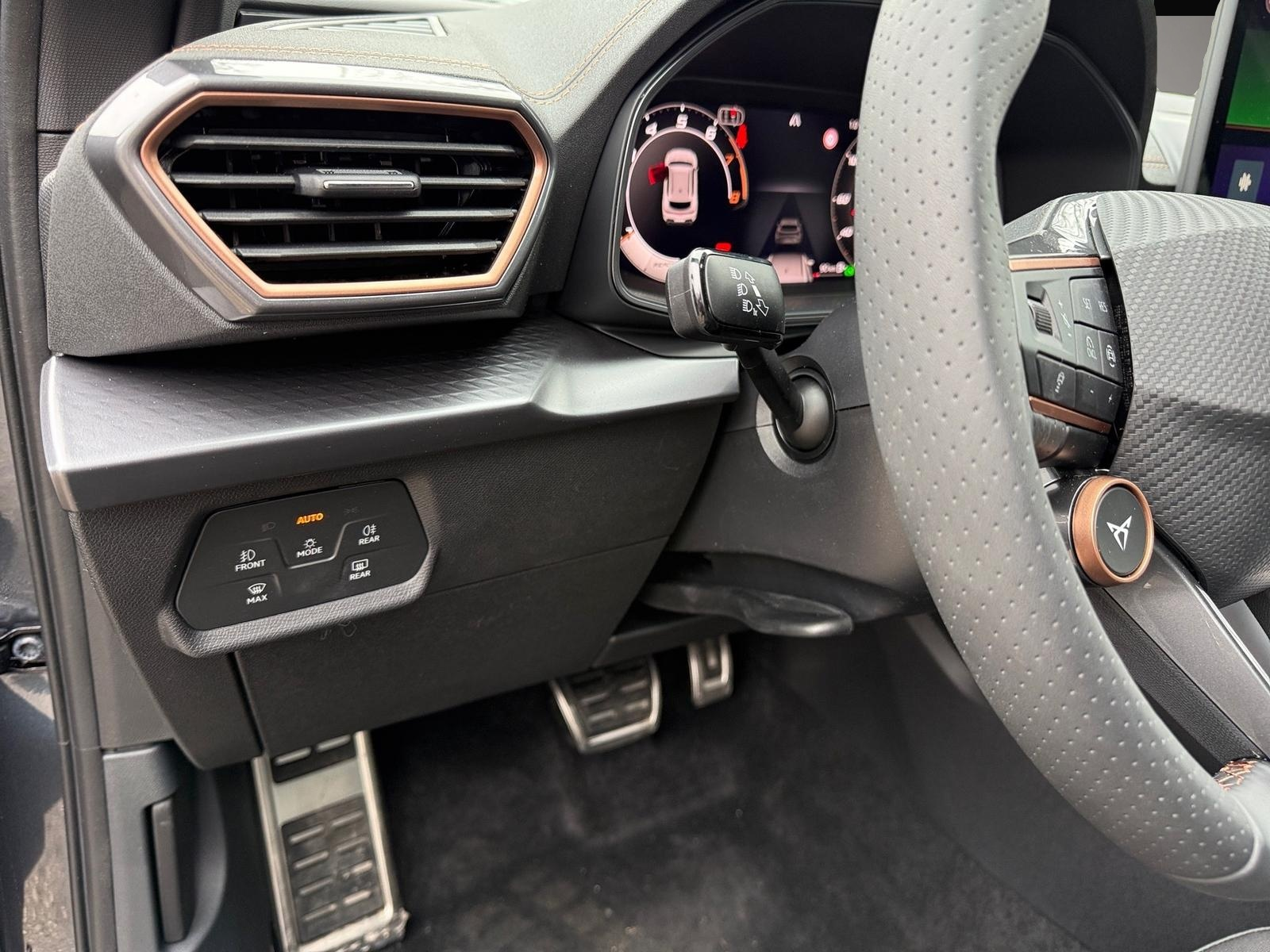 Fotografie 3 des Cupra Formentor 1.5 eTSI DSG ACC LED PDC SHZ