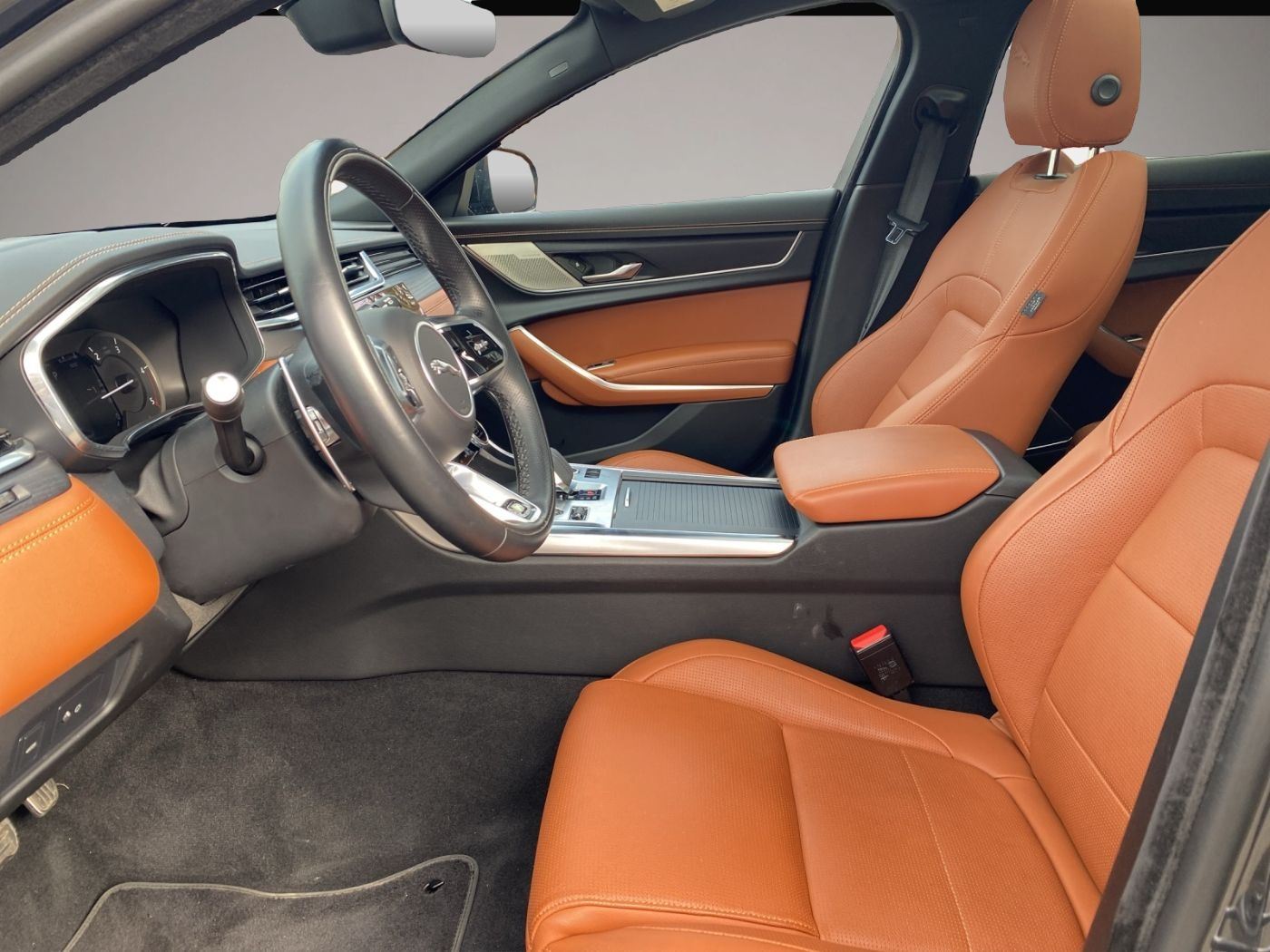 Fotografie 7 des Jaguar XF Sportbrake R-Dynamic AWD Dynamic Black