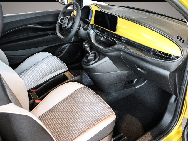 Bild 3 Fiat 500 Hybrid Torino LED Apple CarPlay Android Auto