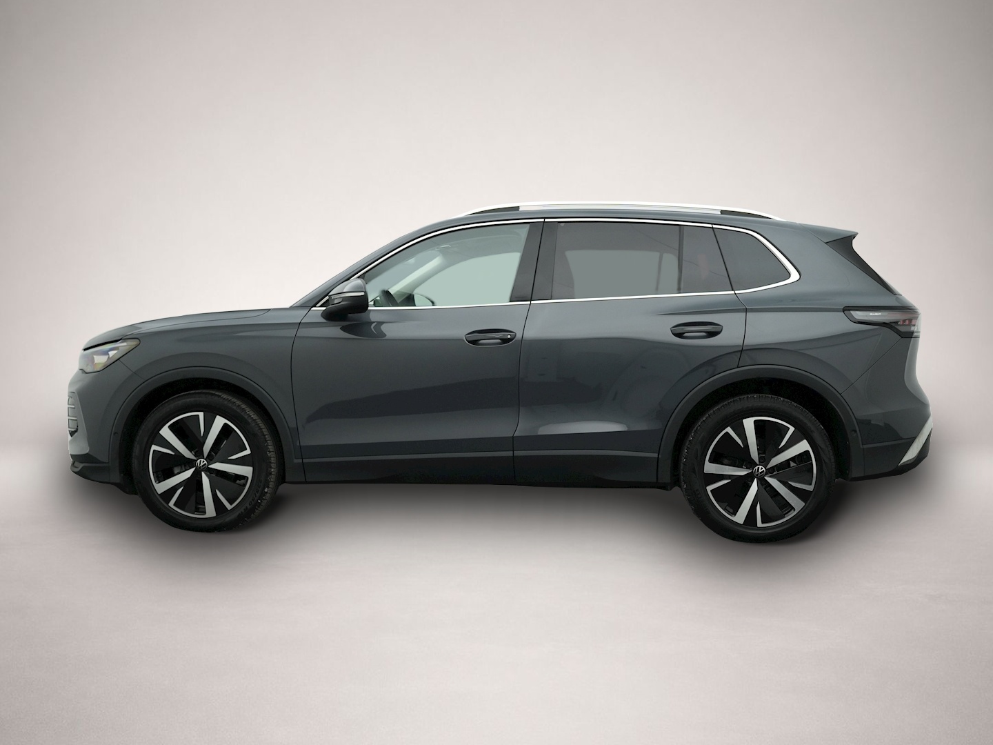 Bild 2 Volkswagen Tiguan 1.5 eTSI DSG Elegance AHK PANO NAVI ALU19