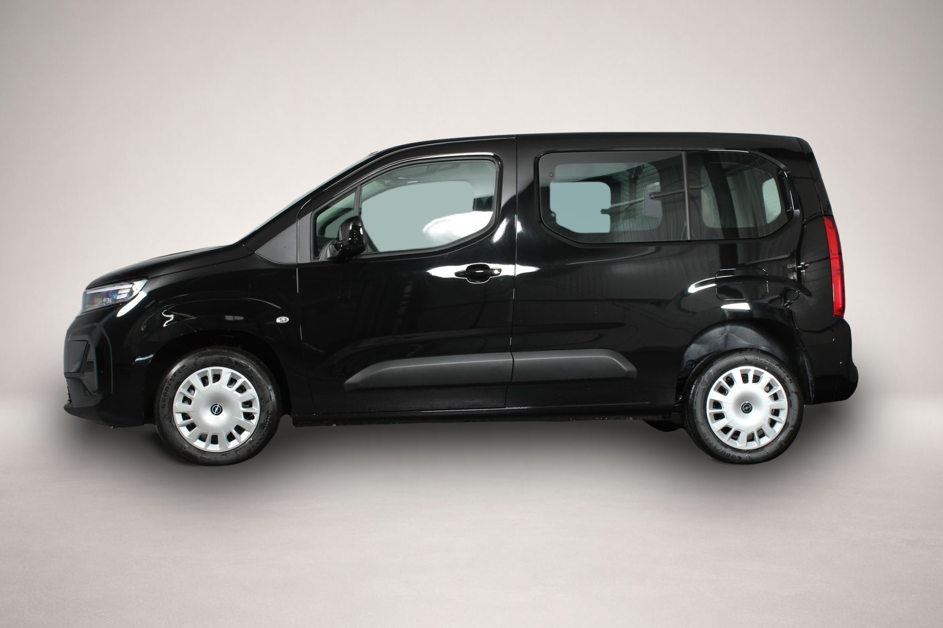 Fotografie 2 des Opel Combo N1 Edition 6-Gang 102 PS 1.5 Diesel 1.5 Di