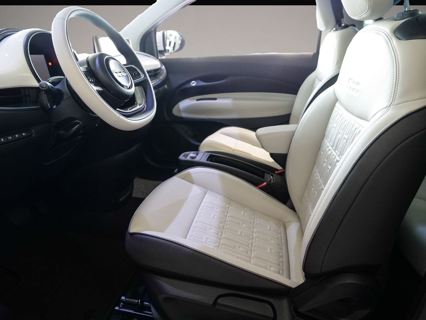Bild 4 Fiat 500e La Prima Navi Leder LED Apple CarPlay Klima